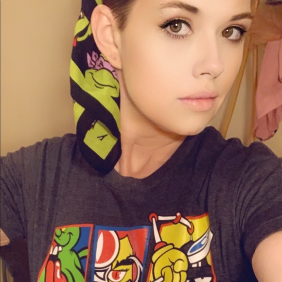 Meet your Posher, Misti - Picture 4 of 4